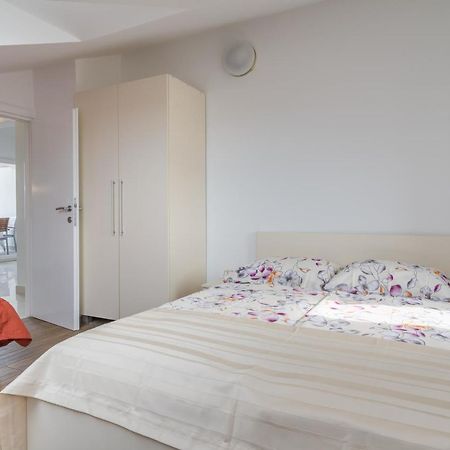 Apartments&Rooms Lavanda Malinska Extérieur photo
